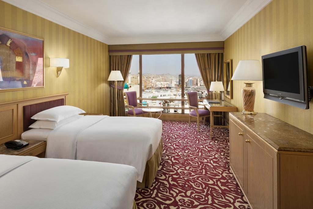 Club Room Partial Haram View Two Twin Beds,1648254278:JPEG